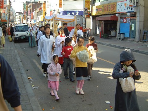 韓国　聖体行列