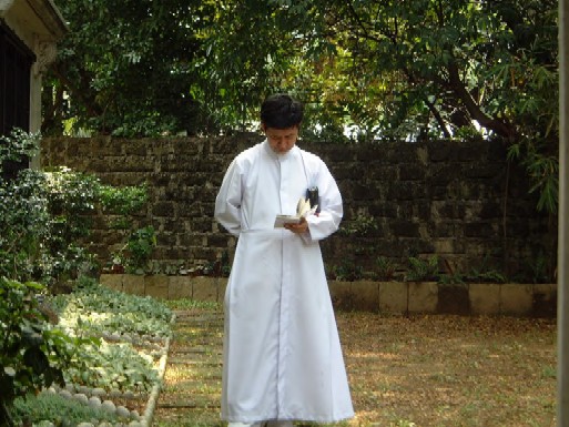 Fr. Santiago Hughes