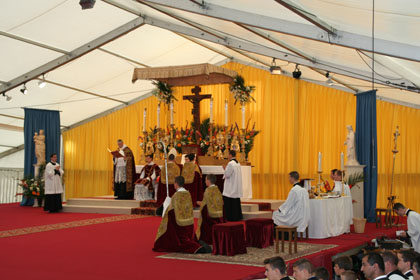 聖ピオ十世国際神学校での叙階式、エコン（スイス）